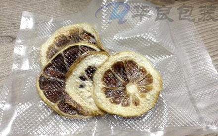 沒有紋路的光面塑料袋如何抽真空？